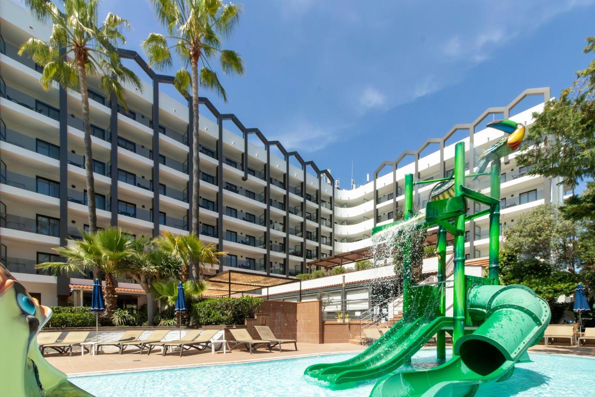 Golden Avenida Family Suites 4* Salou Exterior photo